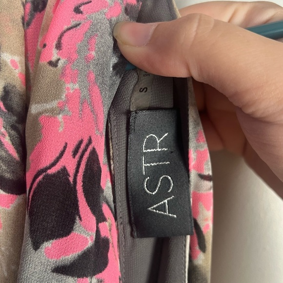 ASTR Women's Gray Pink Floral Halter Neck Sleeveless A-line Mini Dress Size S - Picture 6 of 6